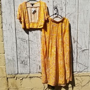 Forever 21 Two Pieces Floral Skirt Set